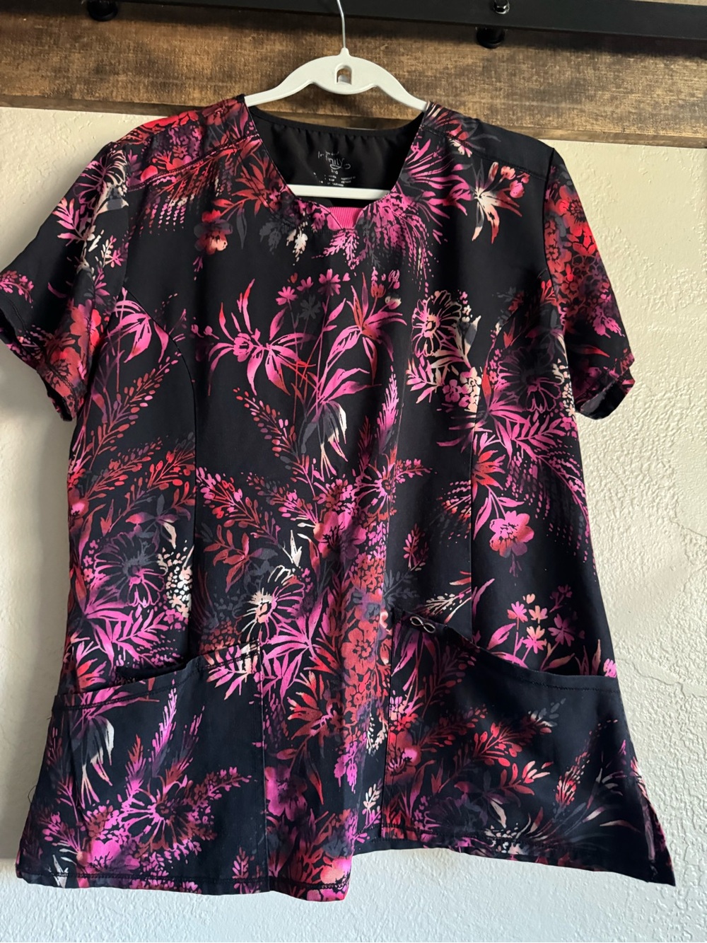 Cherokee infinity Women's Floral Print Scrub Top - Black & Pink
